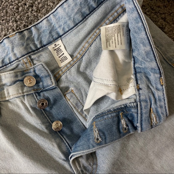 H&M Vintage Fit &Denim Jeans - Picture 3 of 3